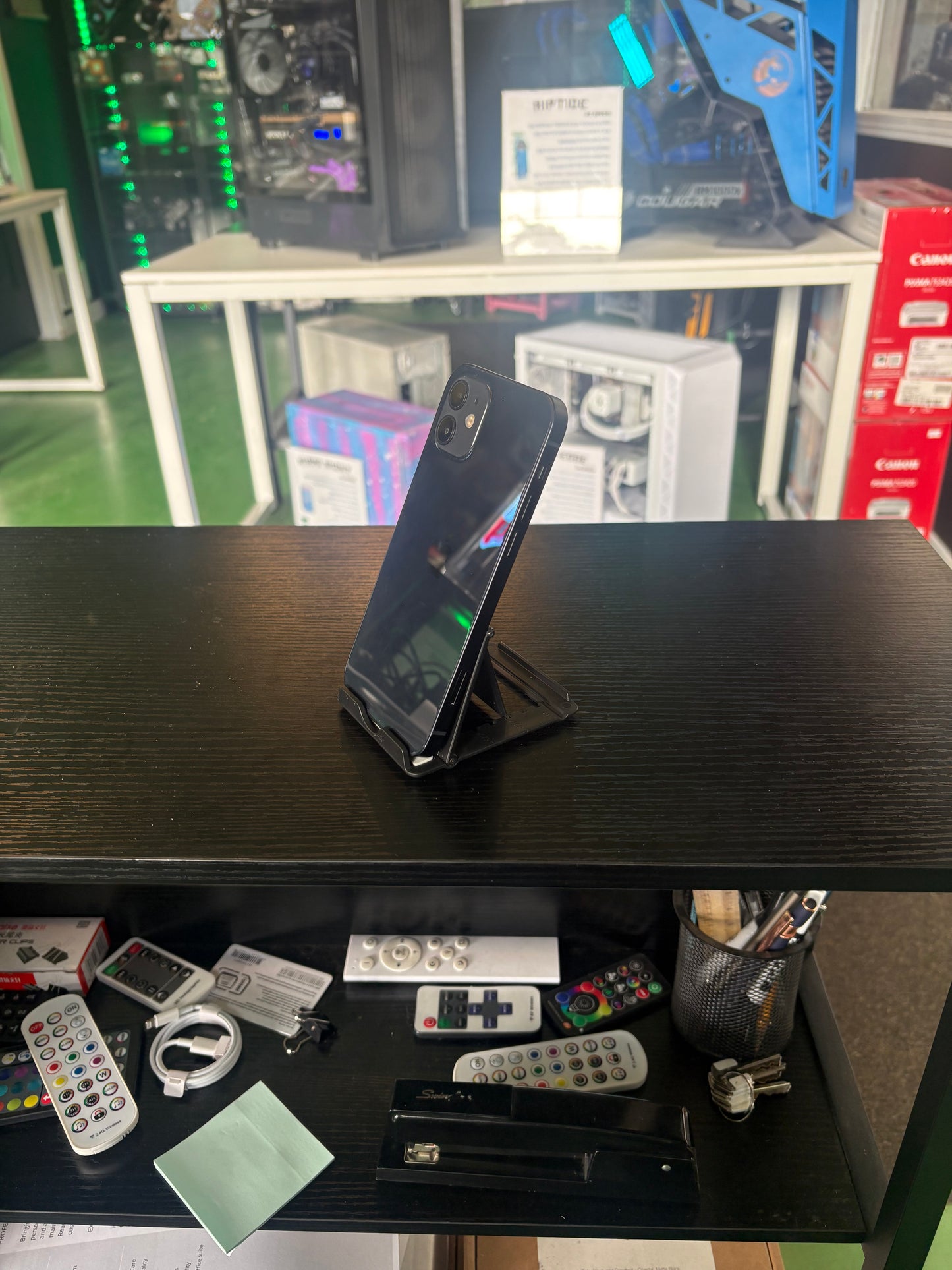 iPhone 12 64GB Black - Refurbished