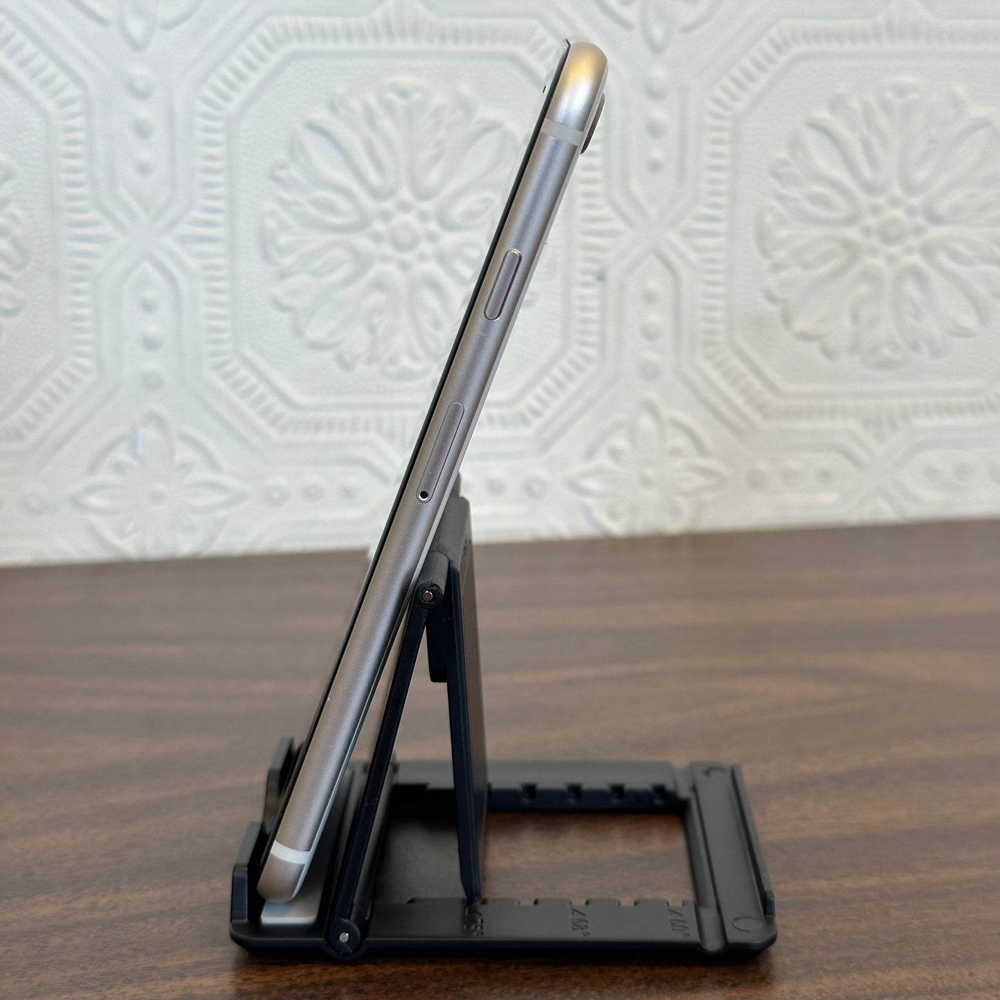 iPhone SE 3rd Gen, 64GB, Starlight - Refurbished