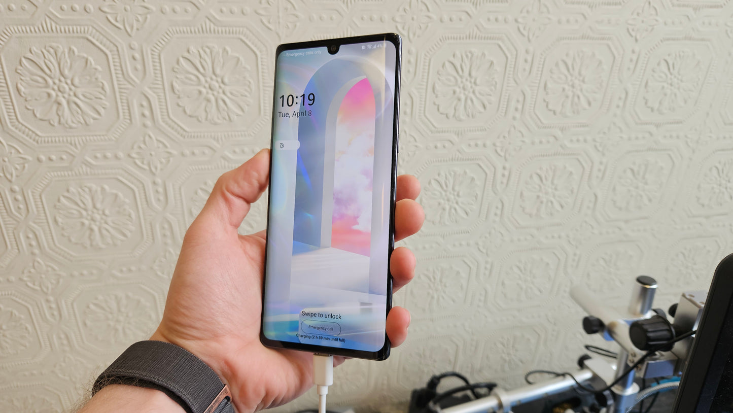 LG Velvet 128GB - Refurbished