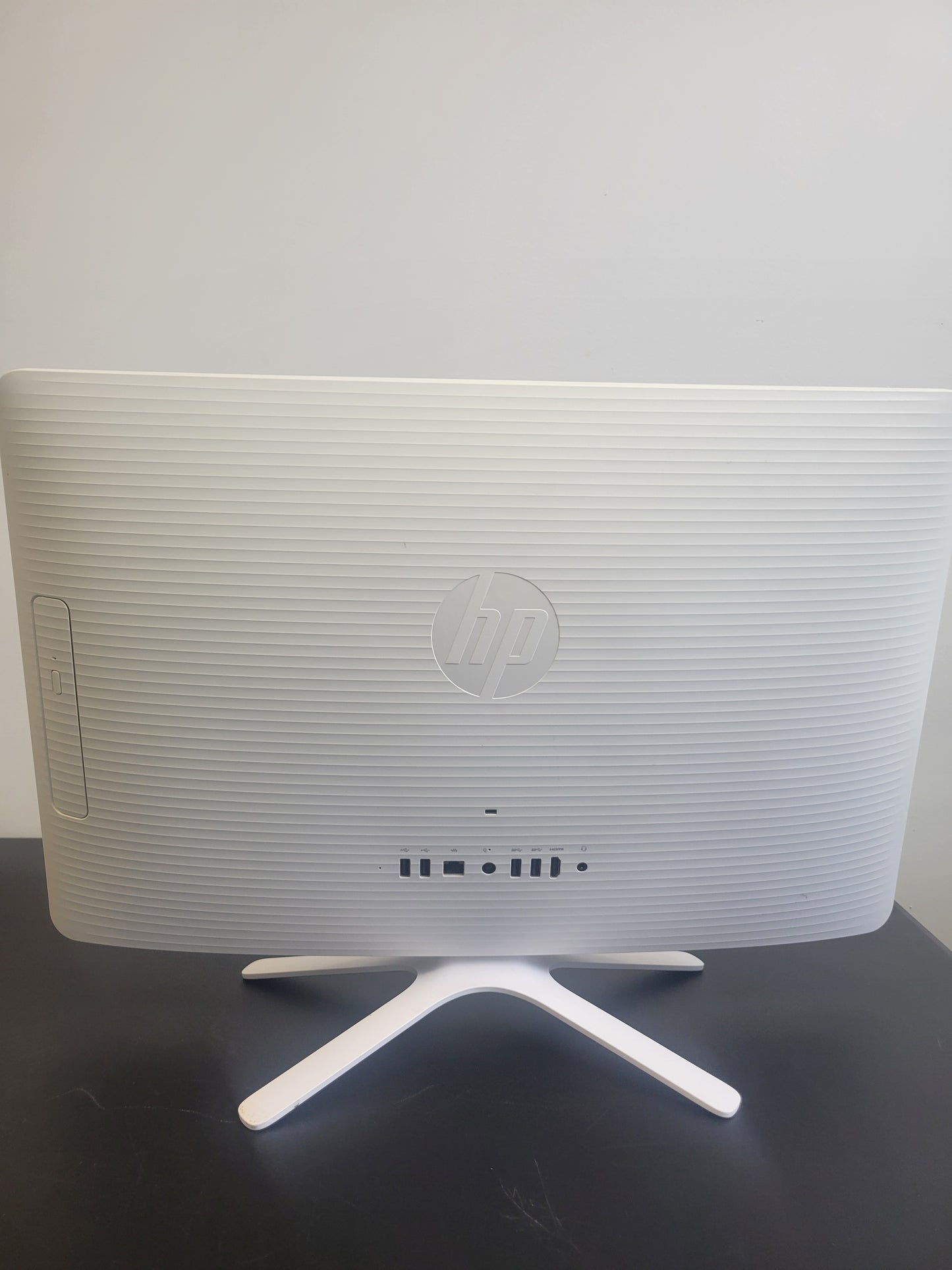 Renewed HP All-In-One - i3 6100, 16GB Ram, 250GB SSD