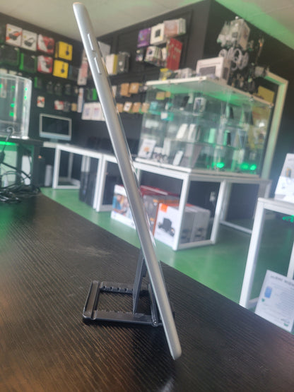 iPad 9e génération Wi-Fi - Argent - 64 Go - Remis à neuf