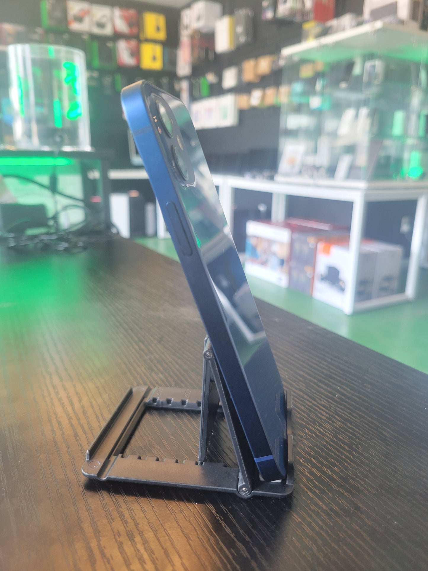 iPhone 12 64GB Blue - Refurbished - Unlocked (CA)