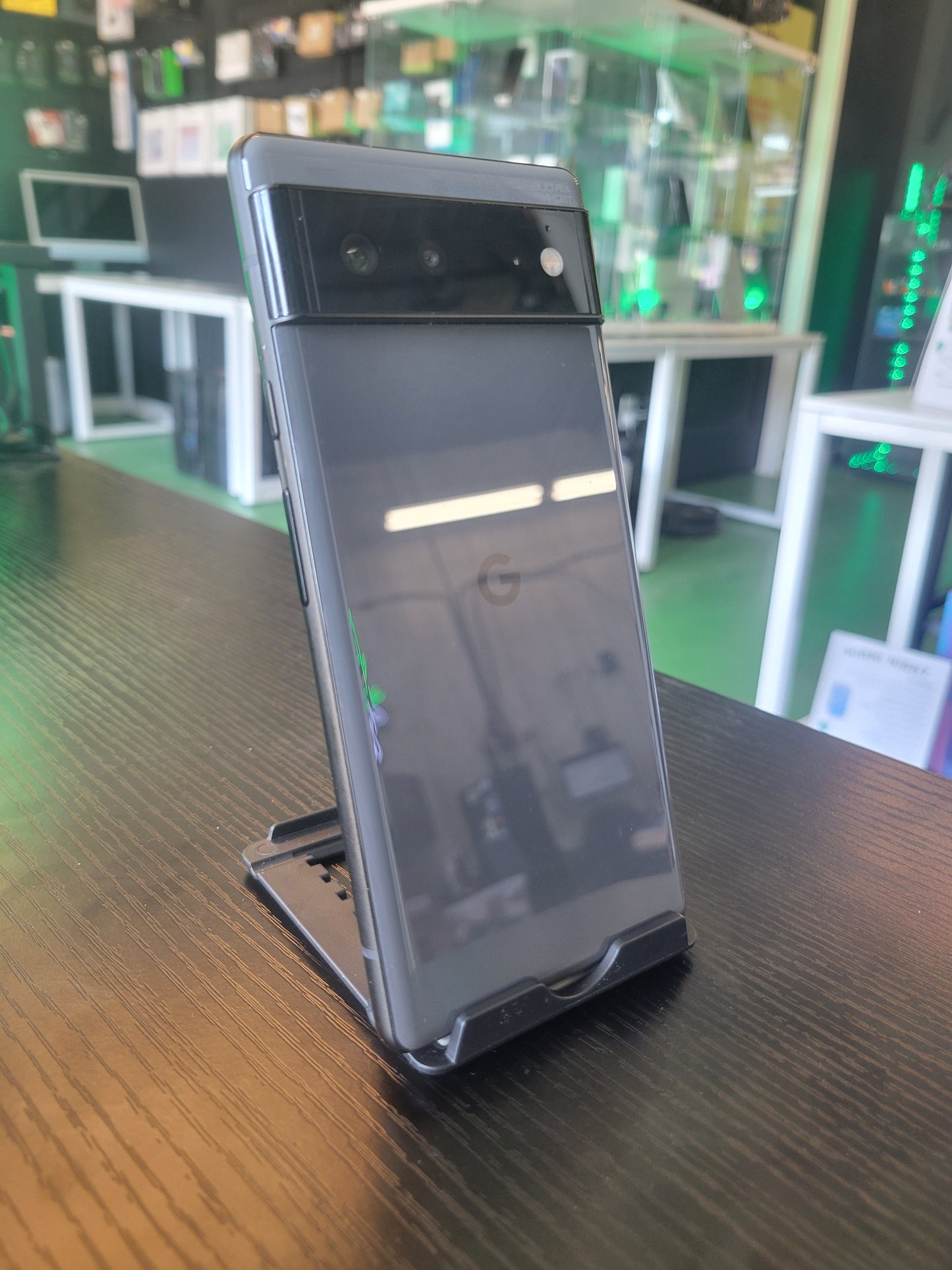 Google Pixel 6 128 Go - Obsidien - Remis à neuf - Débloqué (CA) 