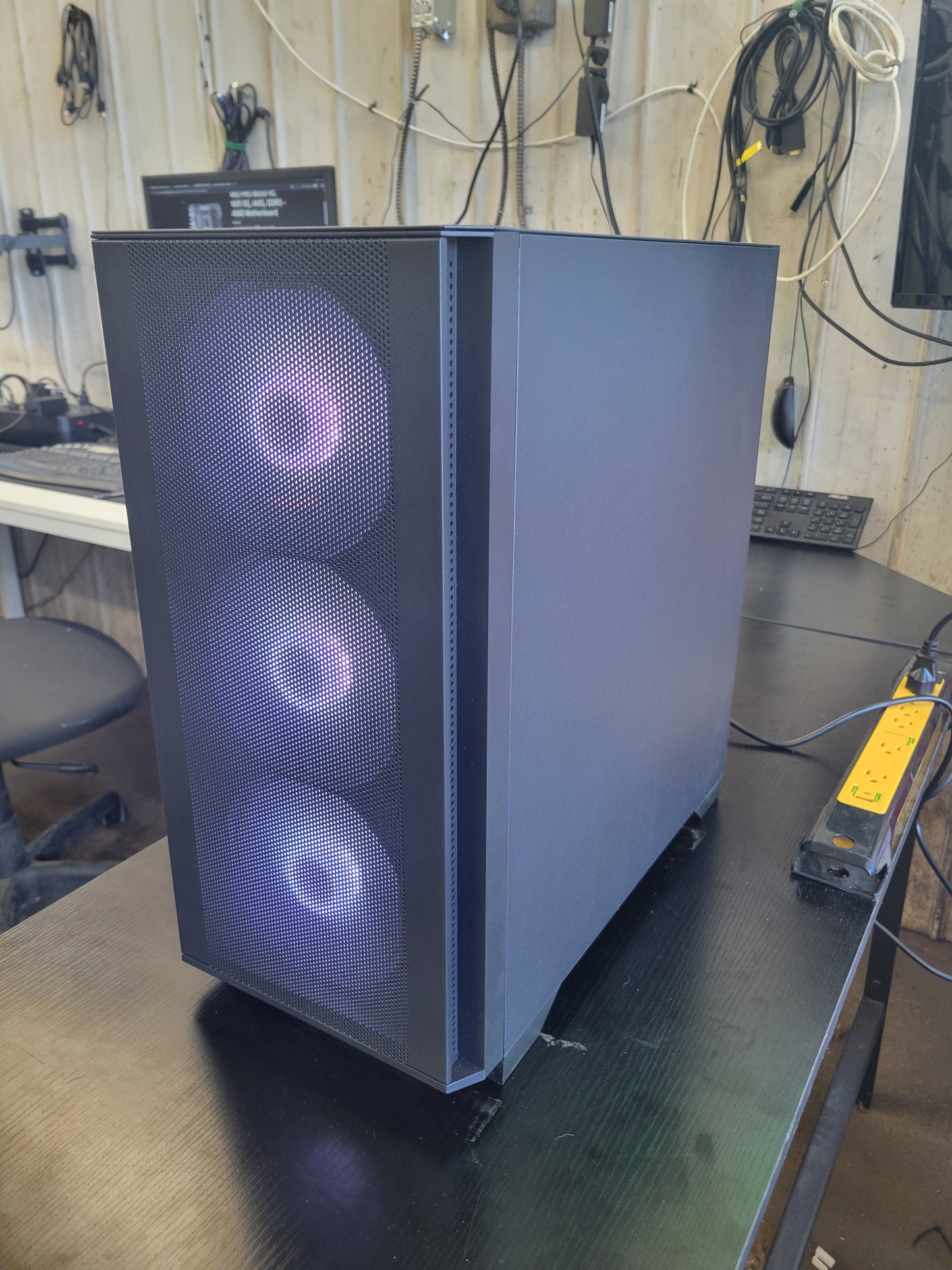 i7 Gaming PC - i7 7700, RX 5500XT, 16GB Ram, 512GB SSD