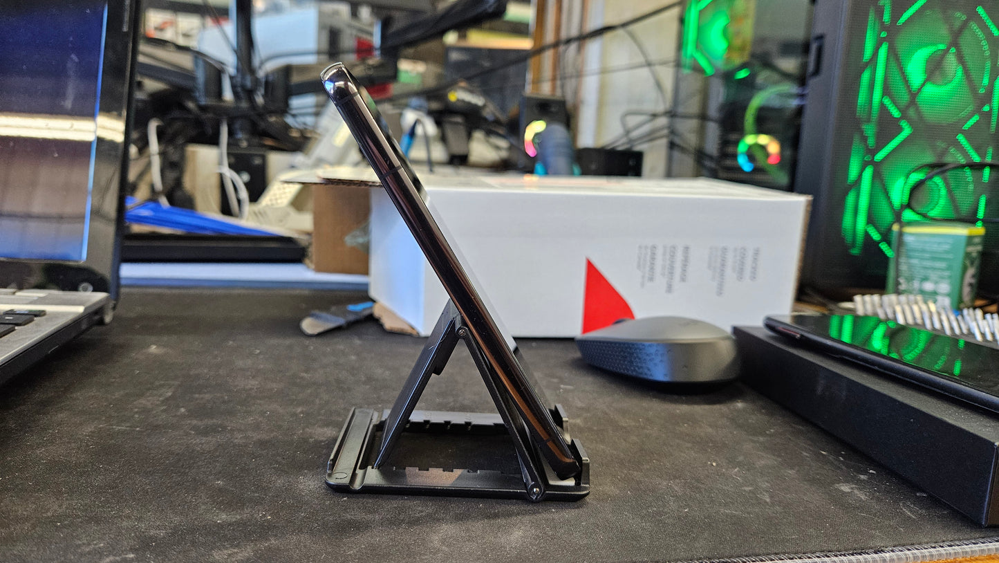 Samsung Galaxy S22 - 128 Go - Noir fantôme - Reconditionné (Déverrouillé) 