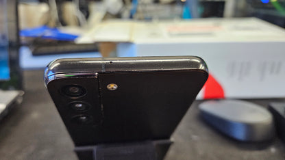 Samsung Galaxy S22 - 128 Go - Noir fantôme - Reconditionné (Déverrouillé) 