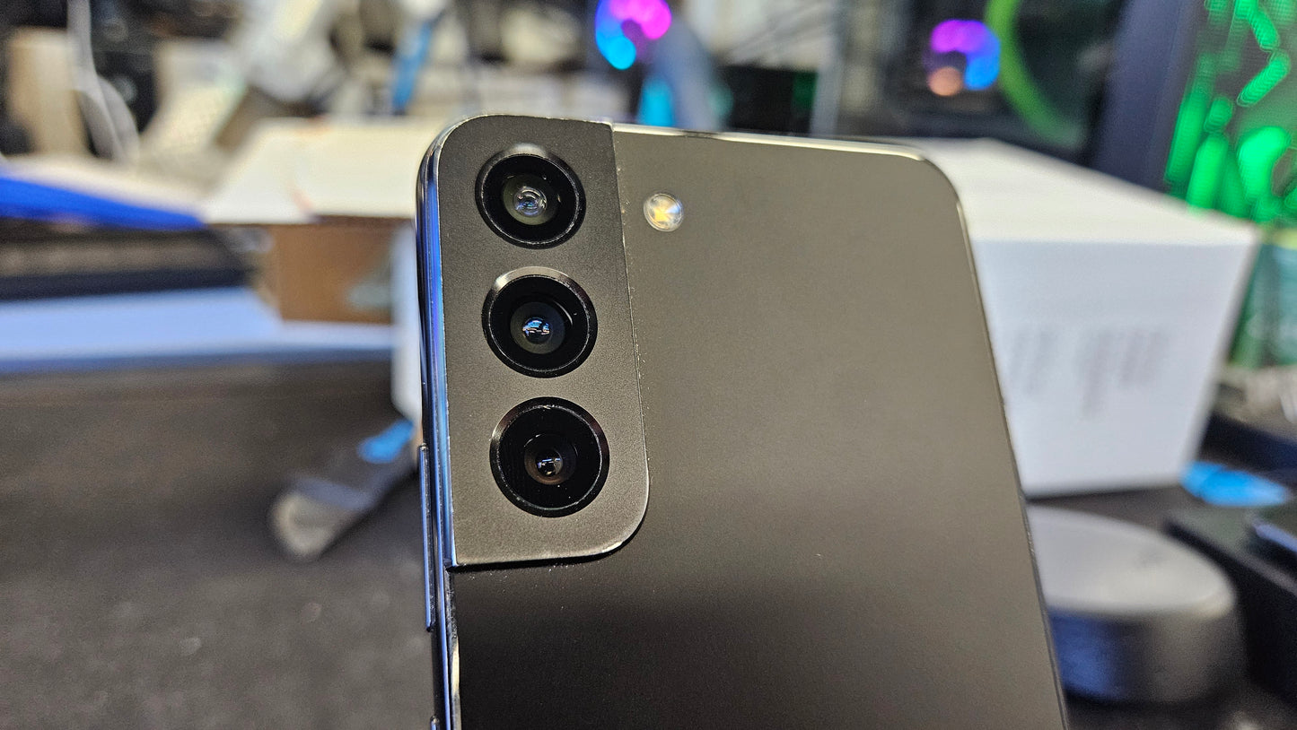 Samsung Galaxy S22 - 128 Go - Noir fantôme - Reconditionné (Déverrouillé) 