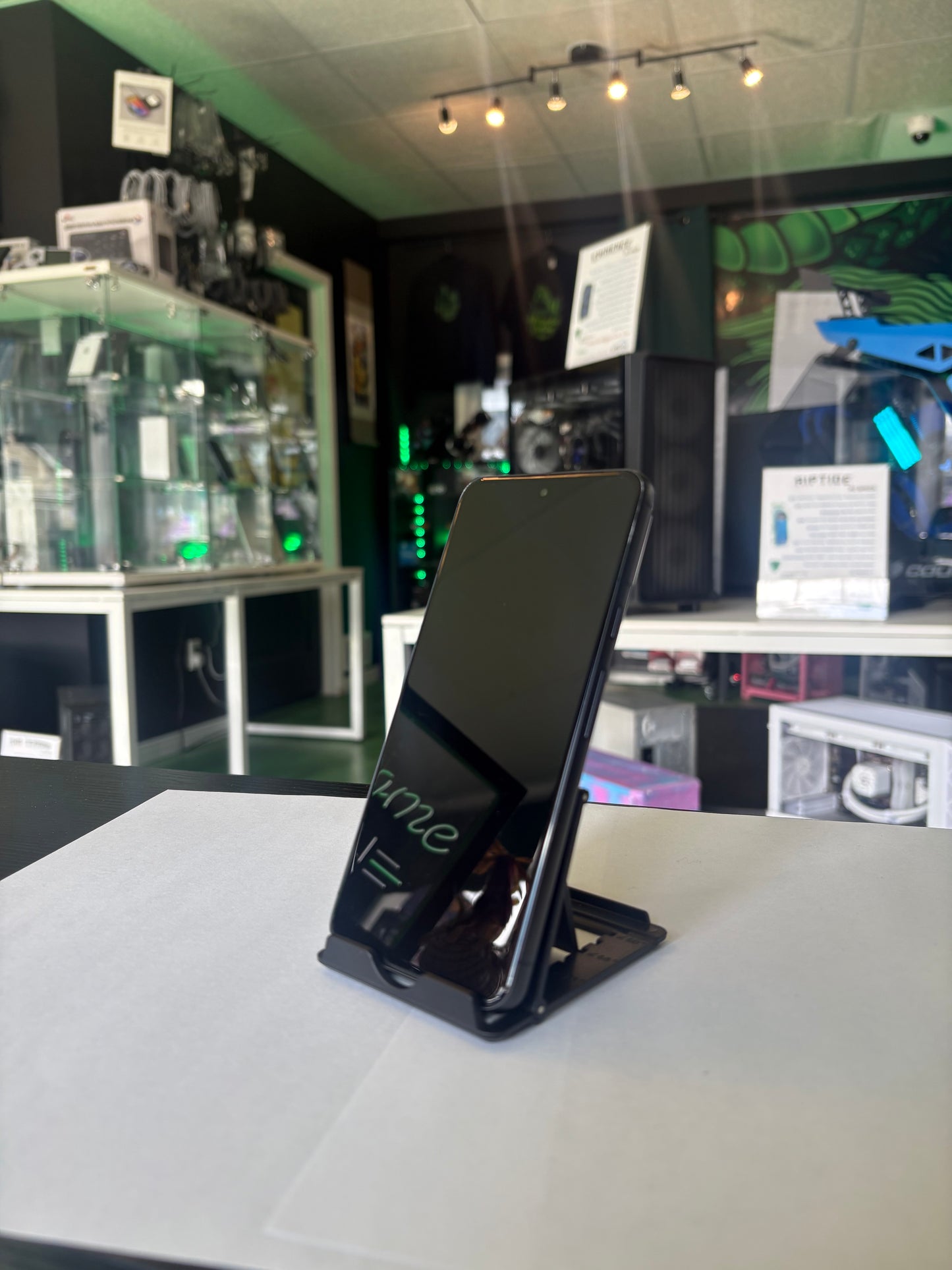 Google Pixel 8, 128 Go, Obsidian - Remis à neuf - Débloqué (CA) 