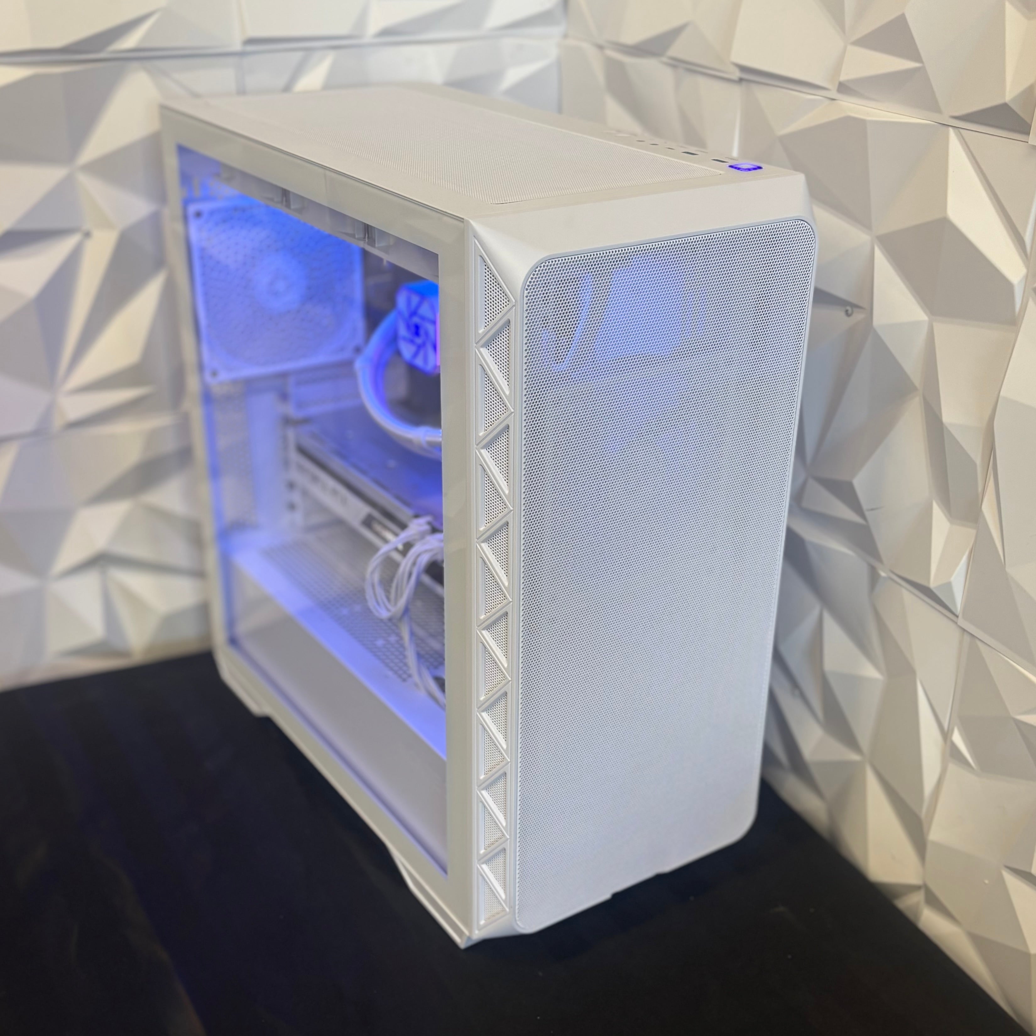 THE GEODE – Alexandria Customs