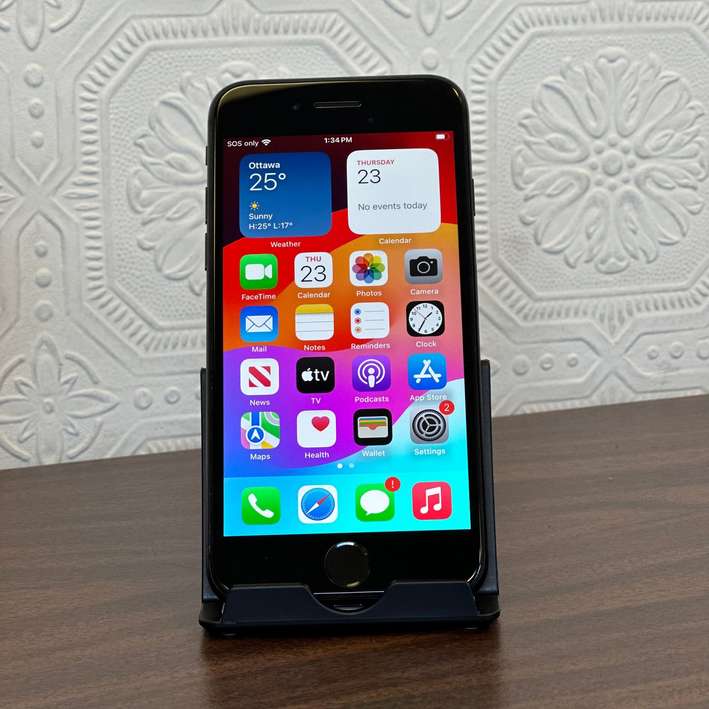 iPhone SE (2020), gris sidéral, 64 Go - recertifié