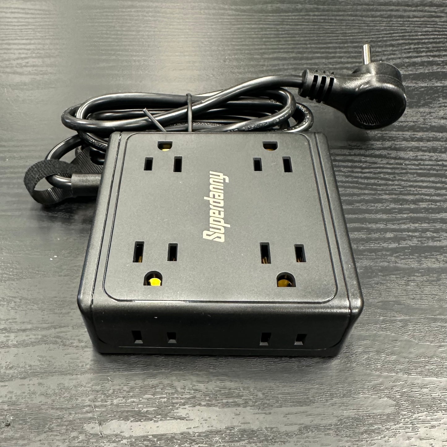 SUPERDANNY (12-in-1) Surge Protector Outlet & USB Power Bar