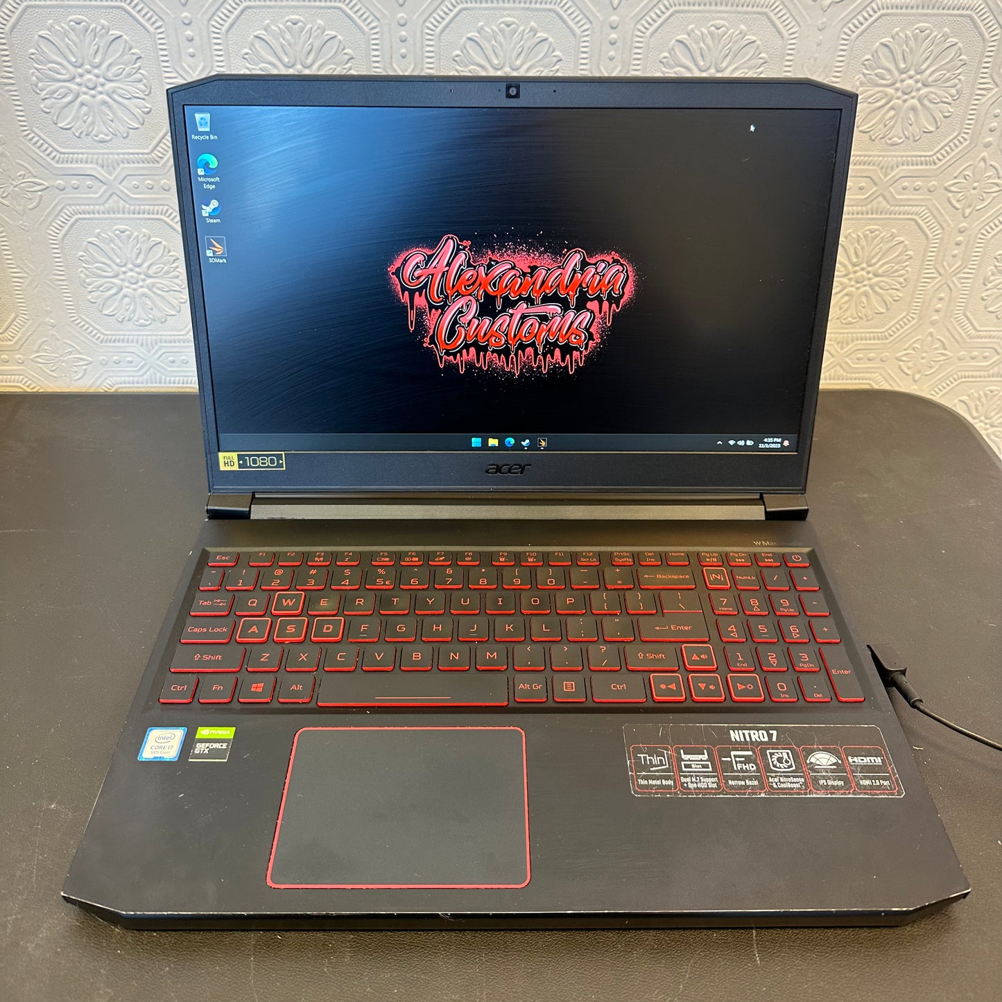 Portátil para juegos Acer NITRO 7 de 15,6” y 60 Hz