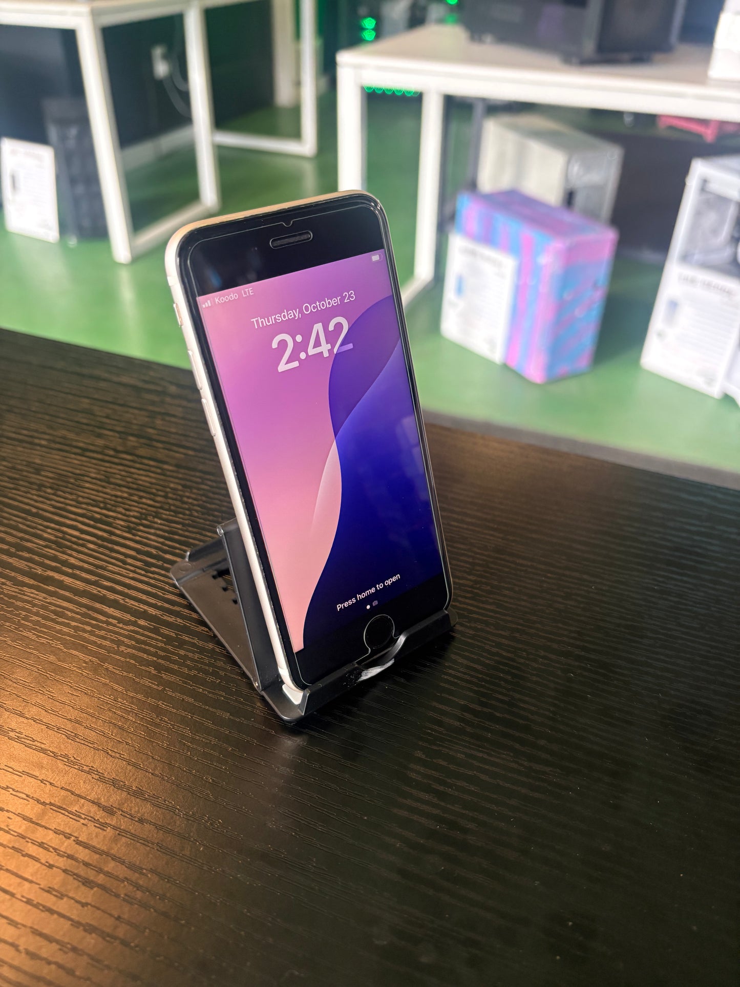 iPhone SE 3rd Gen, 64GB,  - Refurbished - Unlocked (CA)