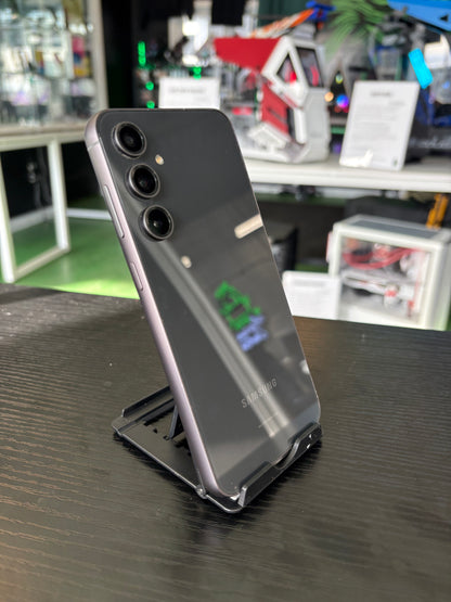 Samsung Galaxy S23 128GB - Grey- Refurbished - Unlocked (CA)