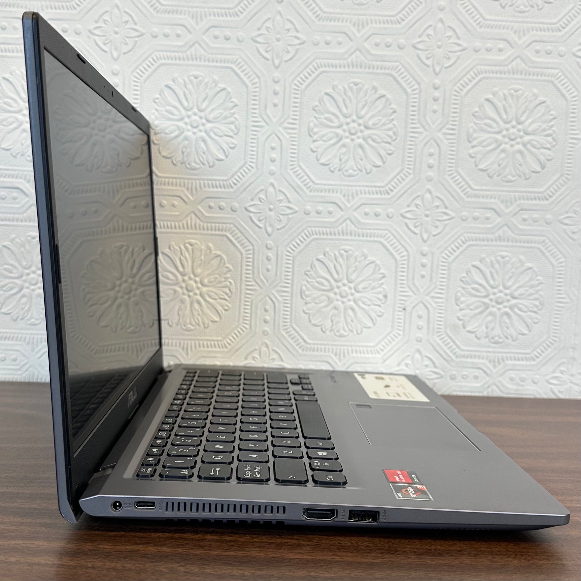 ASUS Vivobook 14