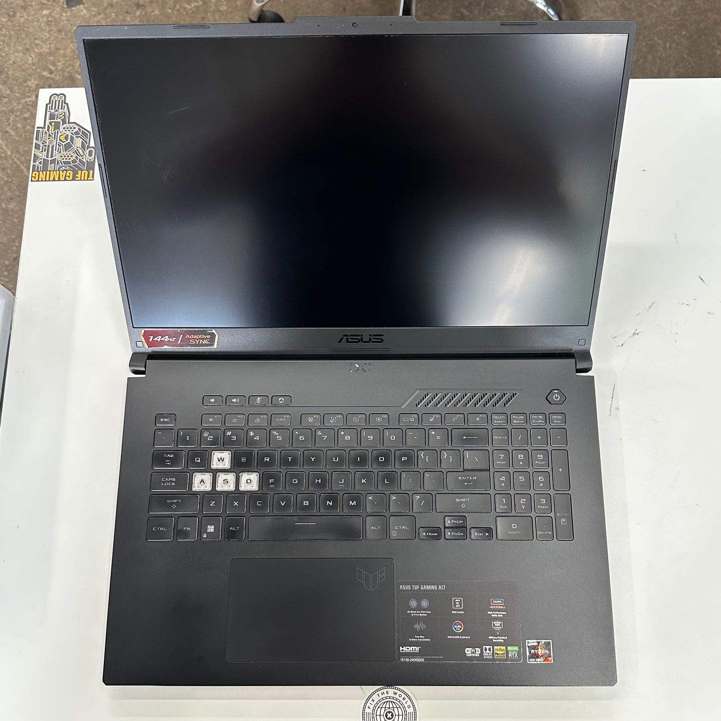 Ordinateur portable de jeu ASUS TUF A17 17,3" FHD 144 Hz - Remis à neuf