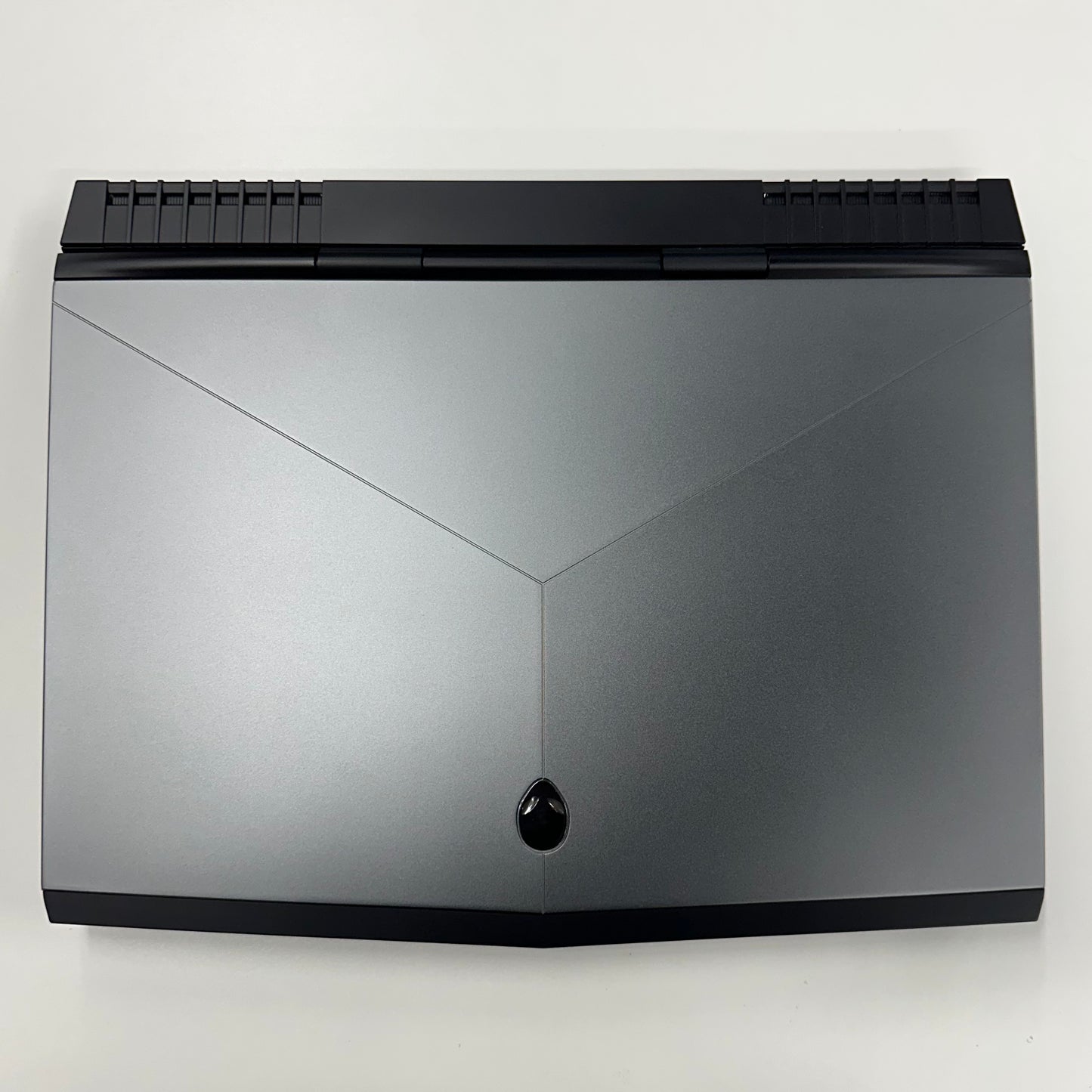 Portátil para juegos Alienware 15 R3 de 15,6", 60 Hz, 1080p - Reacondicionado