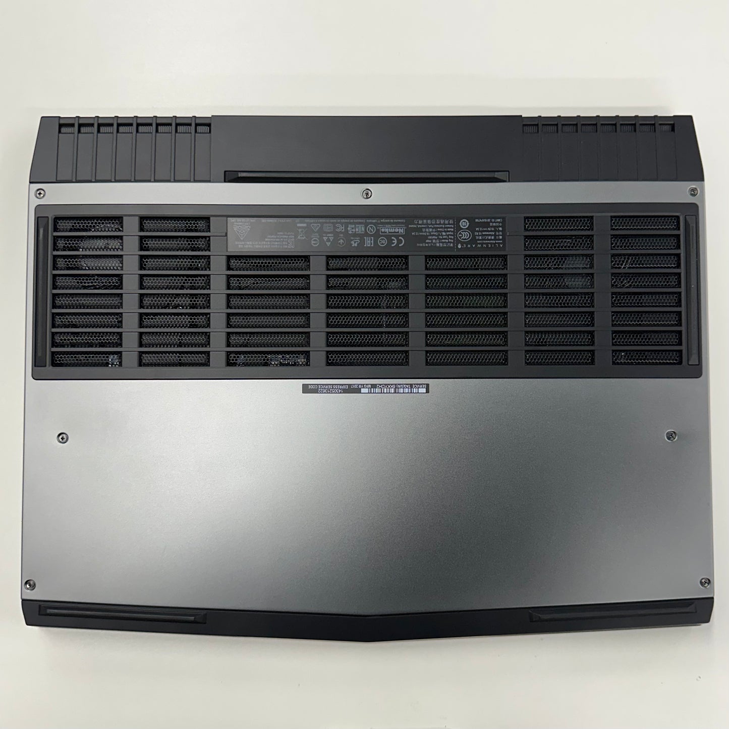 Portátil para juegos Alienware 15 R3 de 15,6", 60 Hz, 1080p - Reacondicionado