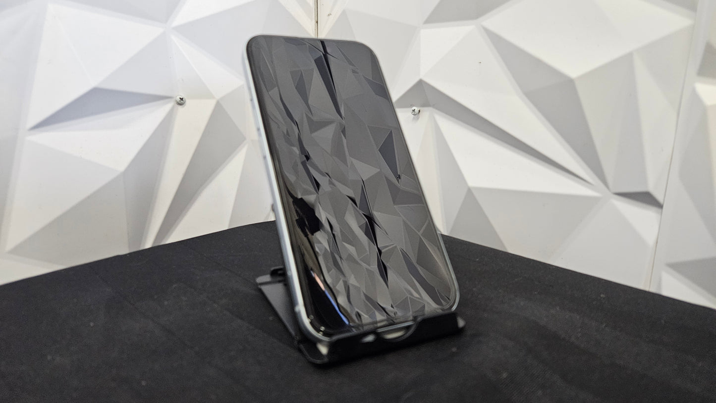 iPhone 15 128GB - White - Refurbished - Unlocked