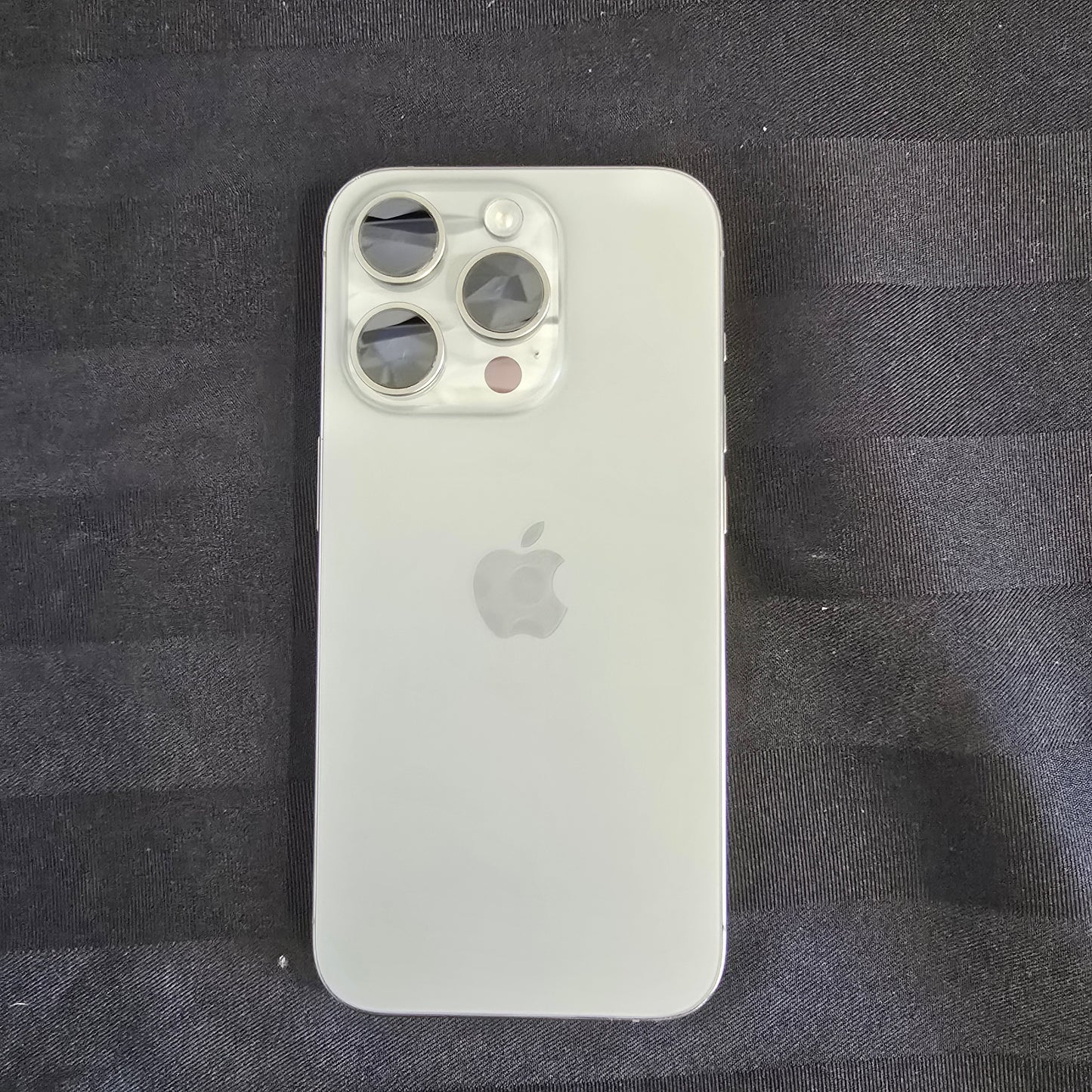 iPhone 15 Pro - 128GB - Titanium - Refurbished