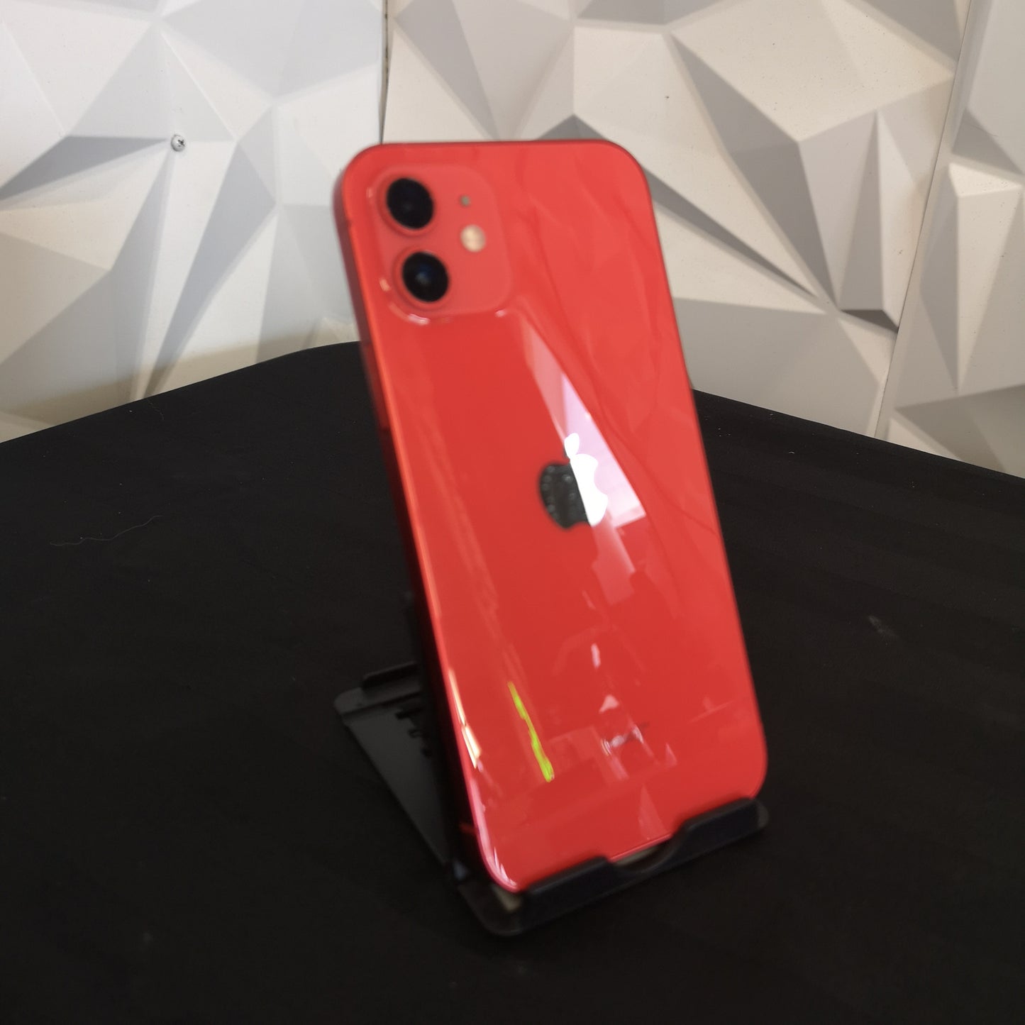 iPhone 12 - 128GB - Red - 87% Battery Health - Refurbished