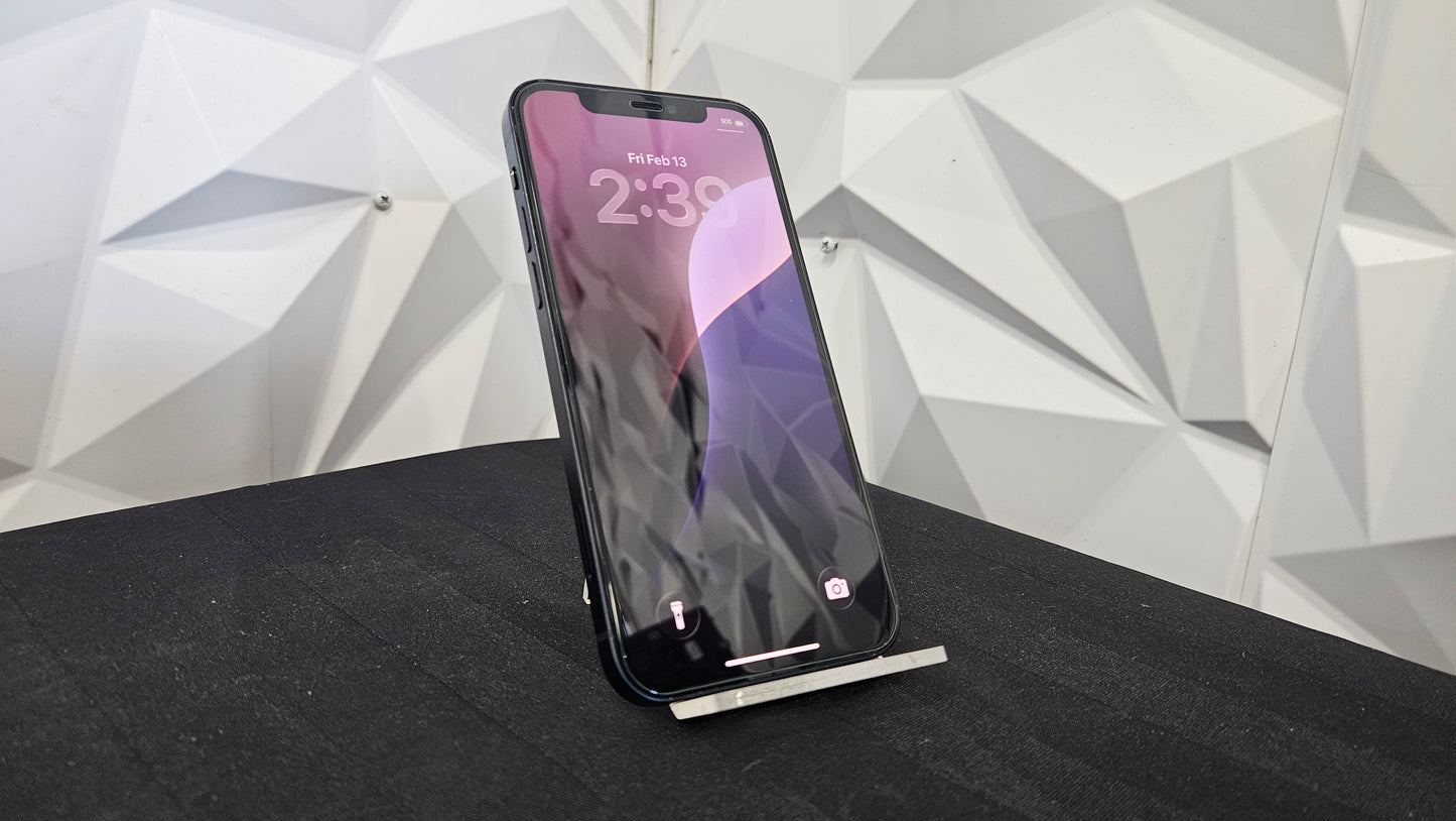 iPhone 12 - Black - Refurbished - 64GB - Unlocked