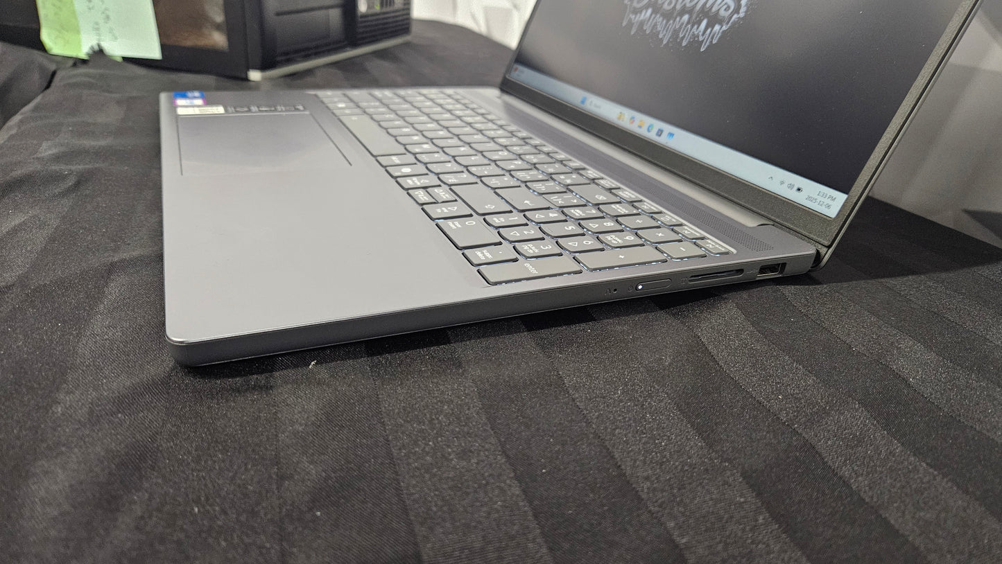 Lenovo IdeaPad Slim 3i 15.6" FHD Laptop - Open Box - Palm Skin