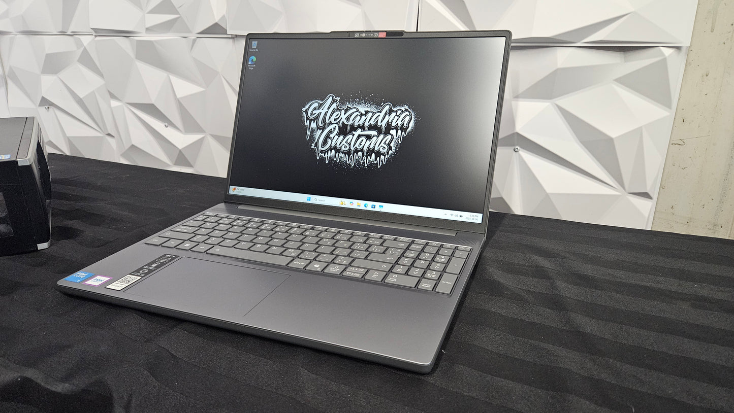 Lenovo IdeaPad Slim 3i 15.6" FHD Laptop - Open Box - Palm Skin
