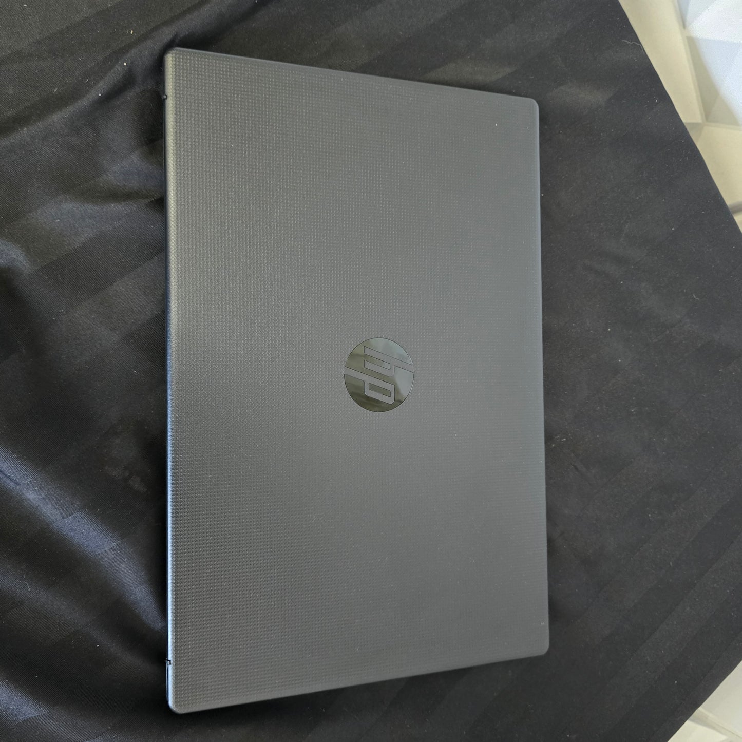 HP Laptop 15.6" Laptop - Intel N100- 4GB RAM - 120GB SSD