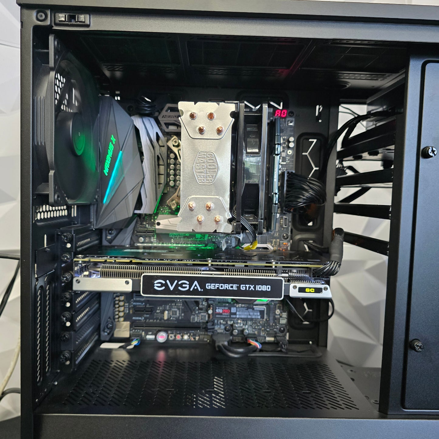 MAXIMUS X - Pre-Built Refurbished Gaming PC with CD player