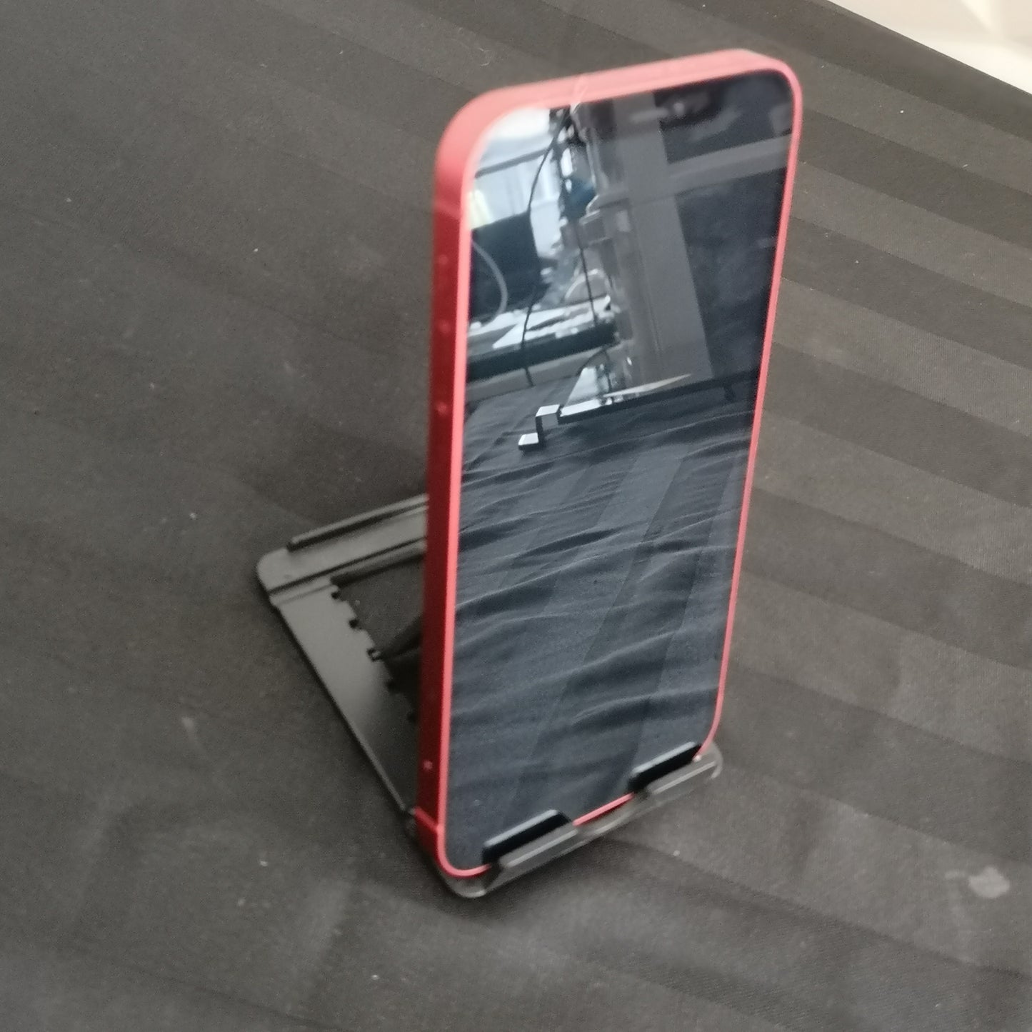 iPhone 12 - 128GB - Red - 87% Battery Health - Refurbished