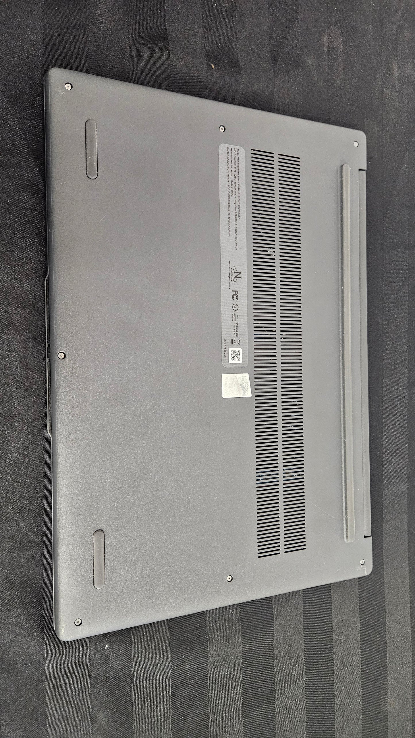 Lenovo IdeaPad Slim 3i 15.6" FHD Laptop - Open Box - Palm Skin