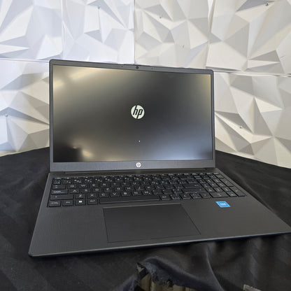 HP Laptop 15.6" Laptop - Intel N100- 4GB RAM - 120GB SSD