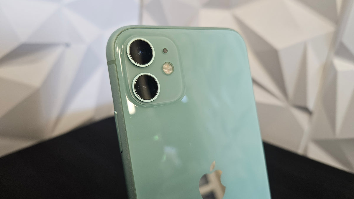 iPhone 11 - Green - Refurbished - 64GB Unlocked
