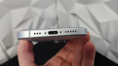 iPhone 15 128GB - White - Refurbished - Unlocked