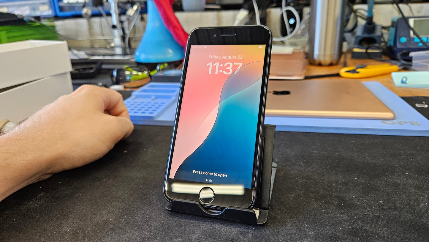 iPhone SE 3rd Gen 64GB Midnight - Refurbished - NO TOUCH ID - Unlocked (CA)