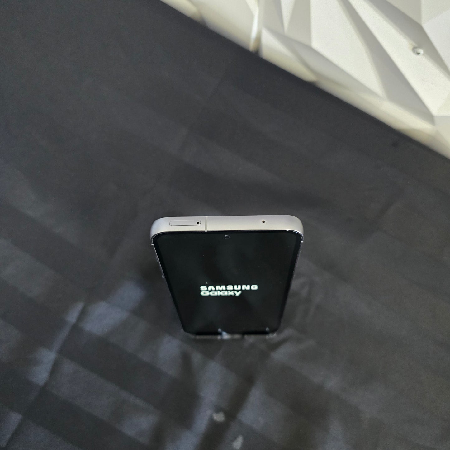 Samsung Galaxy S23 Fe 128GB - Refurbished - Unlocked