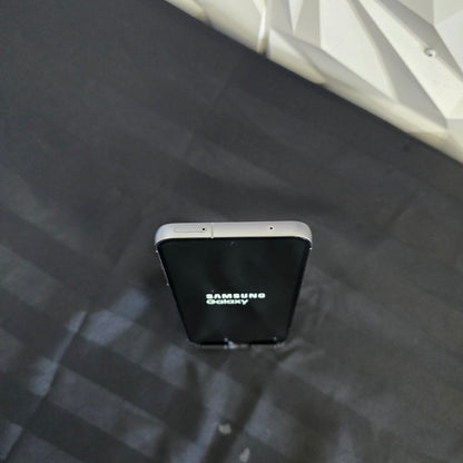 Samsung Galaxy S23 Fe 128GB - Refurbished - Unlocked