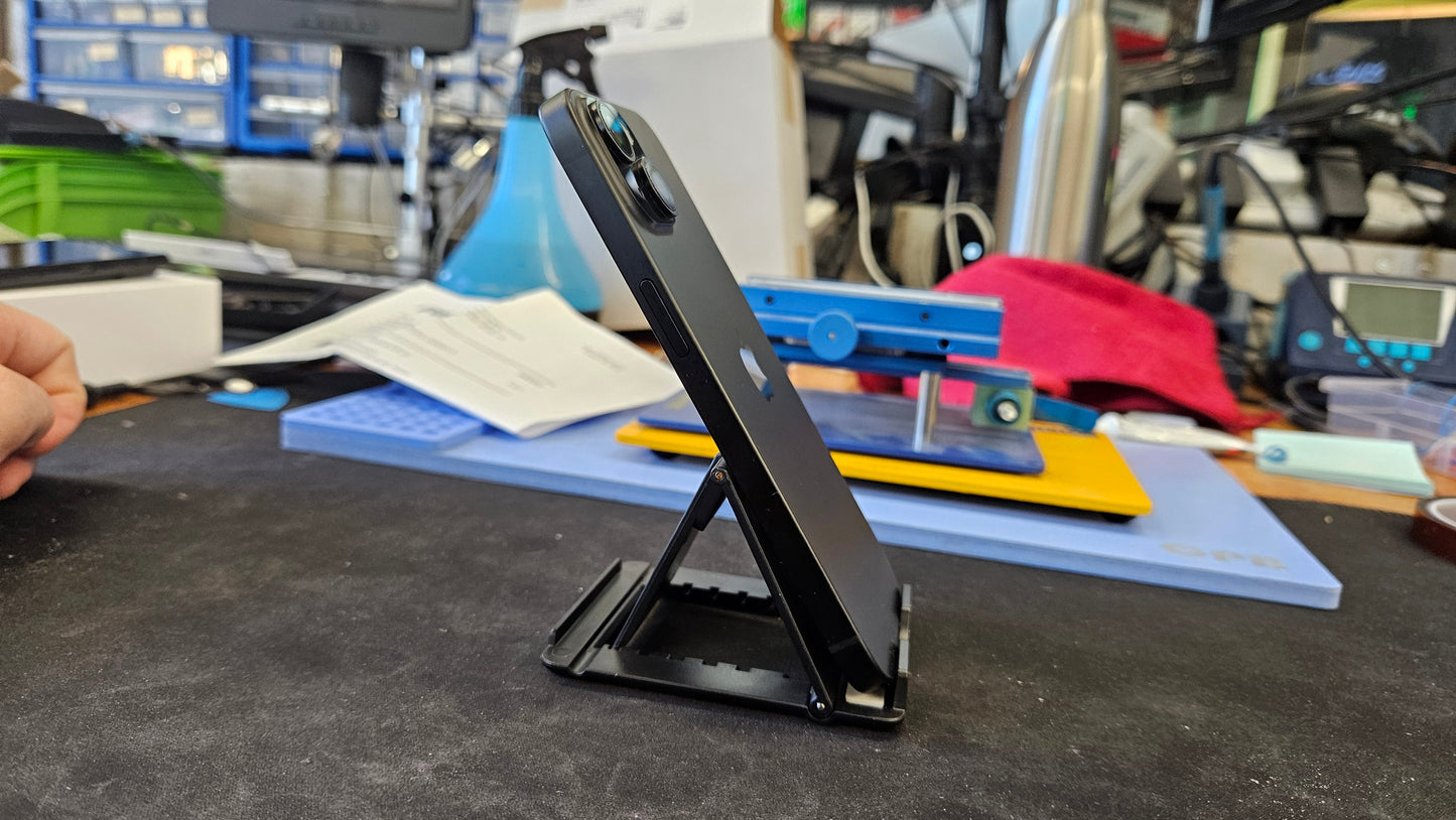 iPhone 15 128GB - Black - Refurbished - Unlocked (CA)