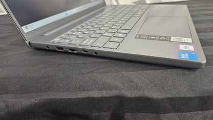 Lenovo IdeaPad Slim 3i 15.6" FHD Laptop - Open Box - Palm Skin