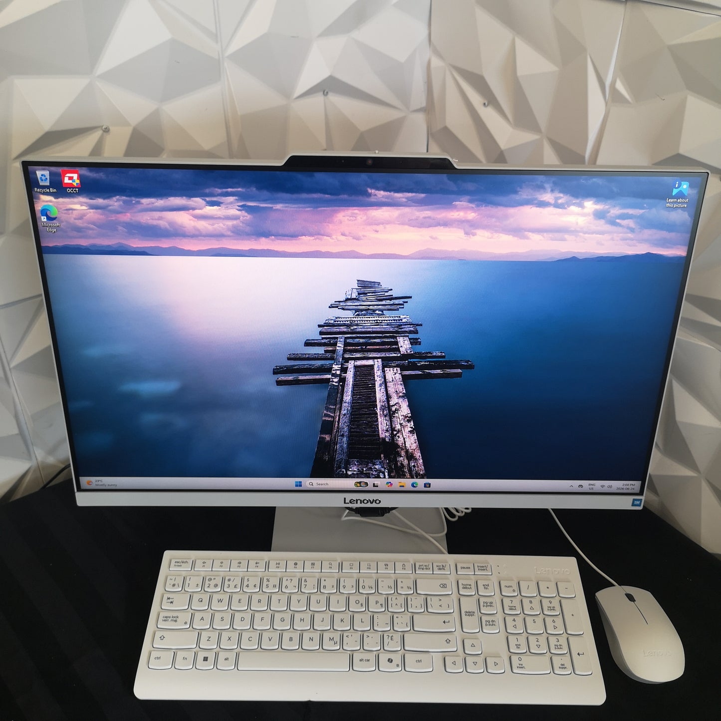 Lenovo A100 23.8" All-In-One - Refurbished
