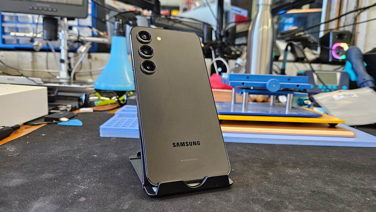 Samsung Galaxy S23 128GB - Phantom Black - Refurbished - Unlocked (CA)