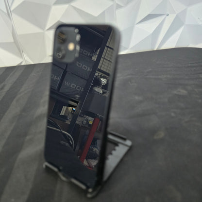 iPhone 12 - Black - Refurbished - 64GB - Unlocked