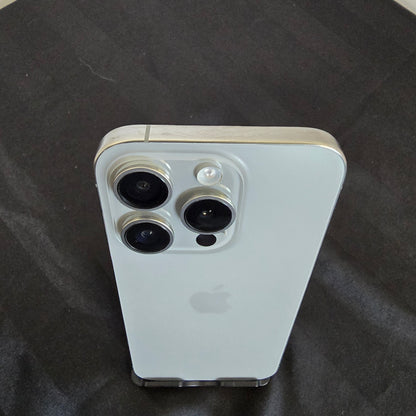 iPhone 15 Pro - 128GB - Titanium - Refurbished