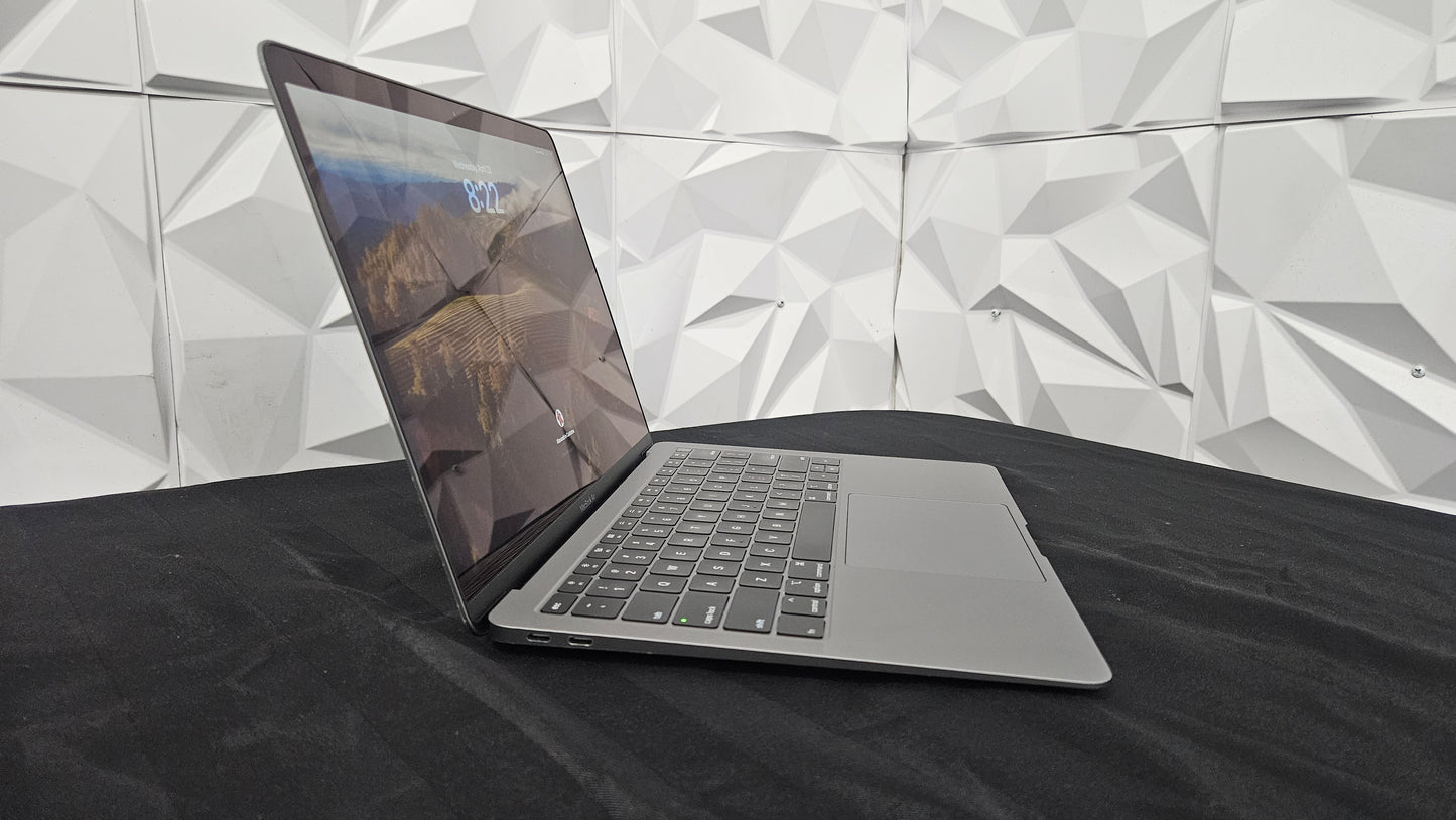 MacBook Air 2018 - Silver - Refurbished