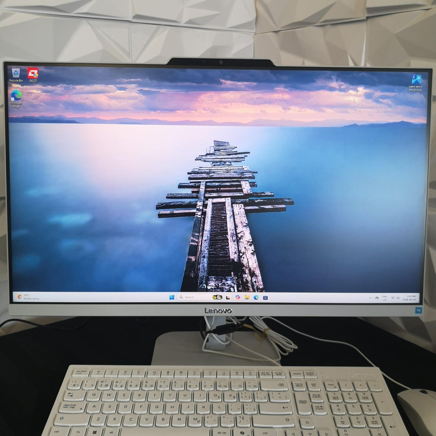 Lenovo A100 23.8" All-In-One - Refurbished
